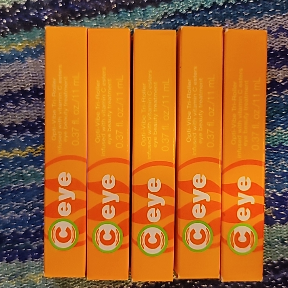 🆕️Serious Skin Care Opti-Vibe Tri-Roller For Eyes x5